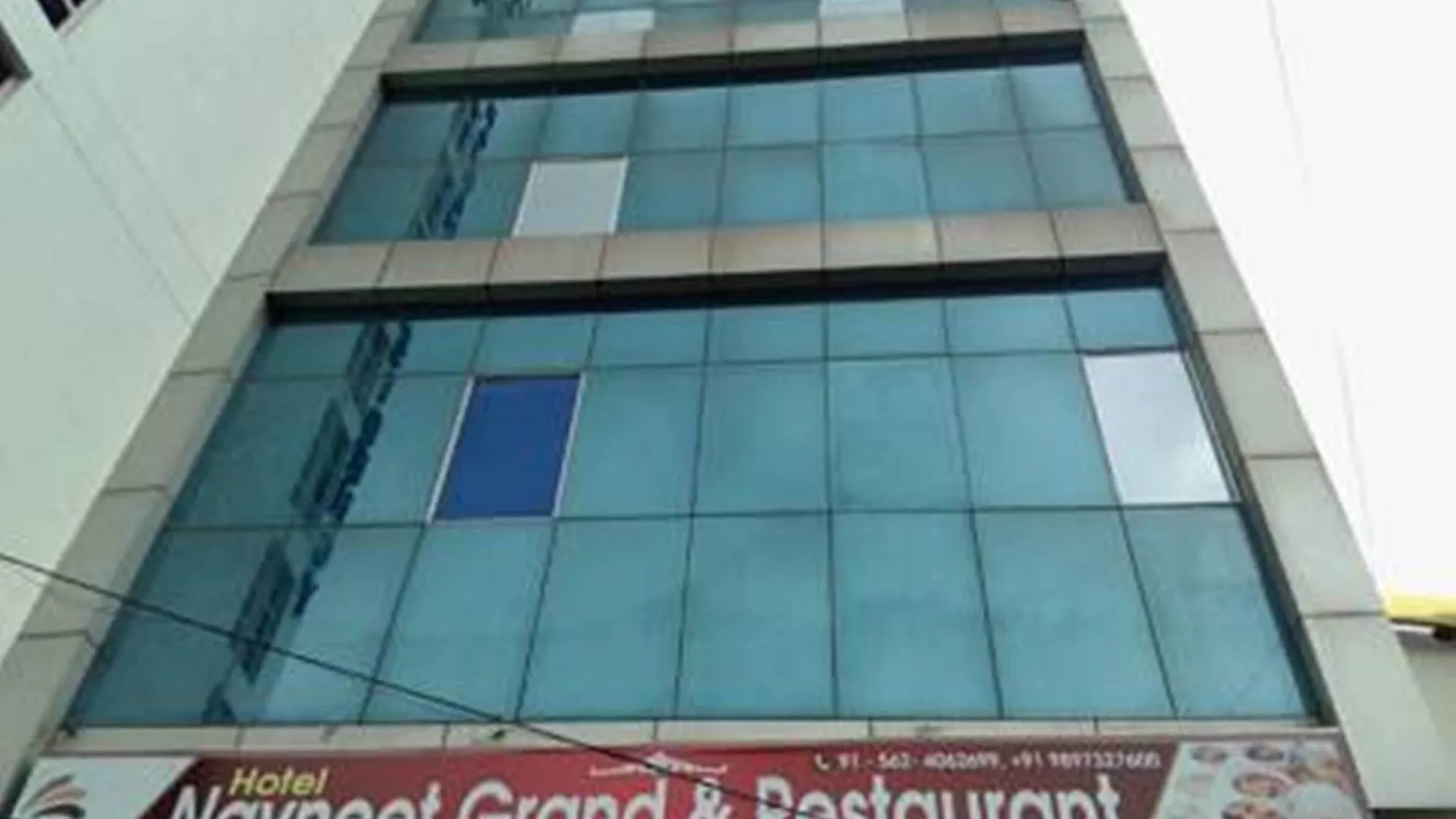 Hotel Navneet Grand Agra