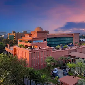 Hotel Taj & Convention Centre, Agra